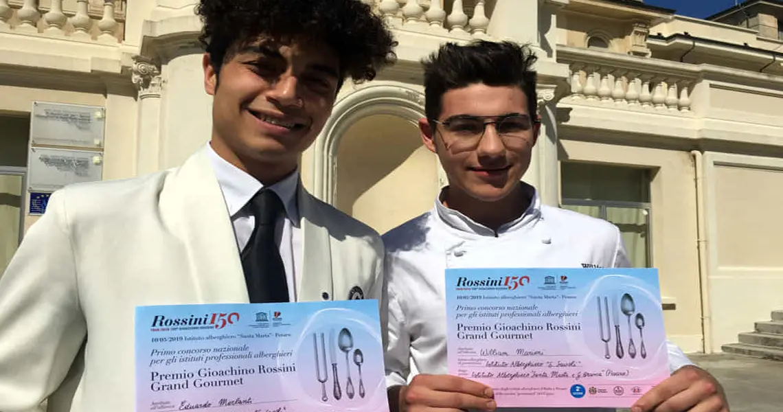 "LA TROTA FUME' NELLA FATTORIA" DEL SAVIOLI VINCE IL CONCORSO PER ISTITUTI ALBERGHIERI "LA TROTA FUME' NELLA FATTORIA" DEL SAVIOLI VINCE IL CONCORSO PER ISTITUTI ALBERGHIERI