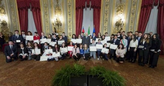 TRE STUDENTI DEL BELLUZZI PREMIATI DAL PRESIDENTE MATTARELLA TRE STUDENTI DEL BELLUZZI PREMIATI DAL PRESIDENTE MATTARELLA
