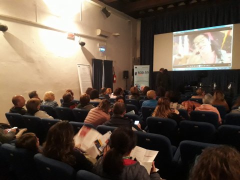 Genitori e figli di fronte alle droghe - 02/05/2019 Genitori e figli di fronte alle droghe - 02/05/2019