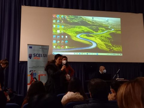 Conoscere e comunicare con i giovani attraverso il cinema - marzo 2022 - Cineteca di Rimini Conoscere e comunicare con i giovani attraverso il cinema - marzo 2022 - Cineteca di Rimini